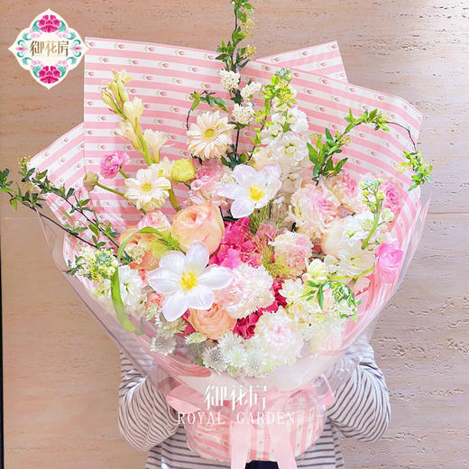 雅致 • 鲜花花束 商品图0