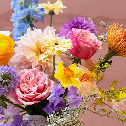 2026致她「如她 · 花似玉」花礼（含1个陶瓷花瓶） 商品图3