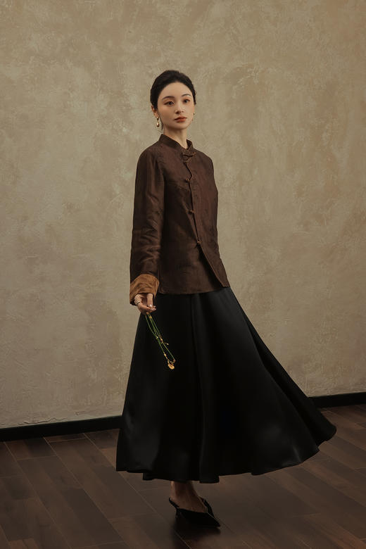 盛唐婧 | 轻奢极简提花重缎香云纱偏襟上衣衬衫 商品图4