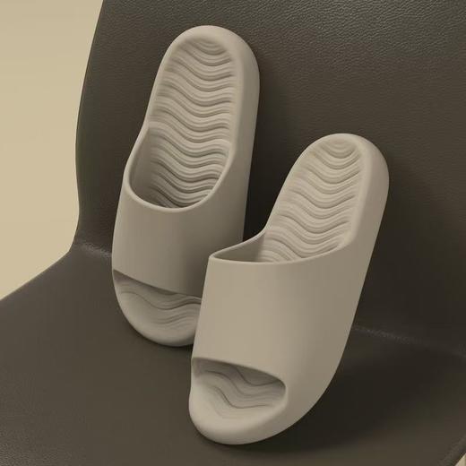 【多样屋专柜】多样屋新款情侣EVA踩屎感凉拖鞋/白36/37（拍大一码） 商品图5