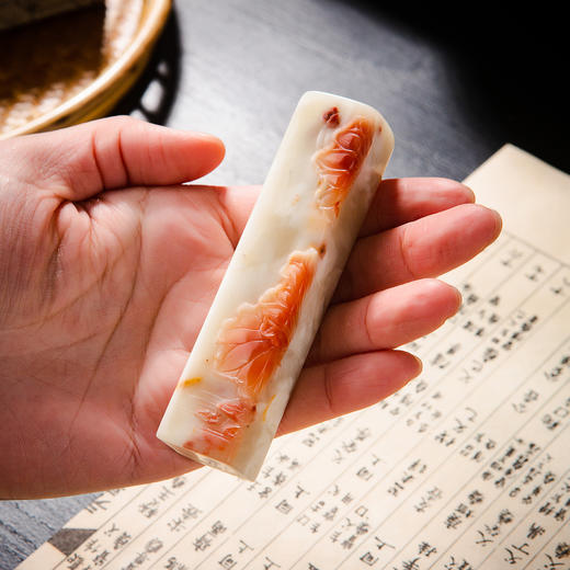 寿山石芙蓉老料雕“荷花”方章 商品图8