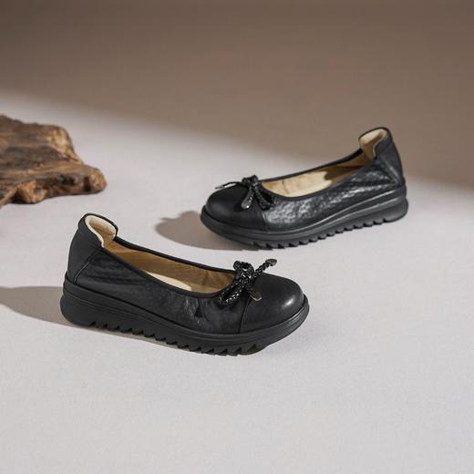 【牛皮革】西村名物2026年春季新款舒适平底软底软面蝴蝶结饰扣浅口单鞋妈妈鞋T26AE18151 商品图3