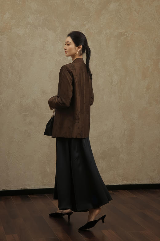 盛唐婧 | 轻奢极简提花重缎香云纱修身西装外套 商品图3