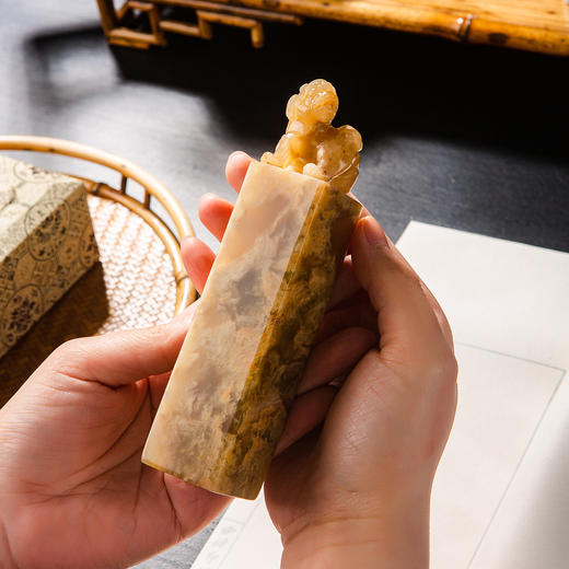 巴林石云水冻老料雕“古兽”方章 商品图11