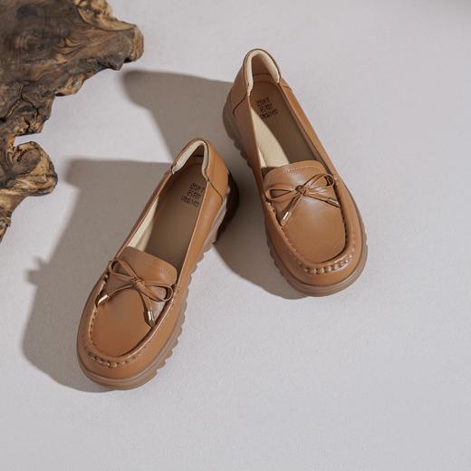 【牛皮革】西村名物2026年春季新款舒适平底防滑蝴蝶结饰扣简约大方浅口单鞋T26AE18161 商品图4