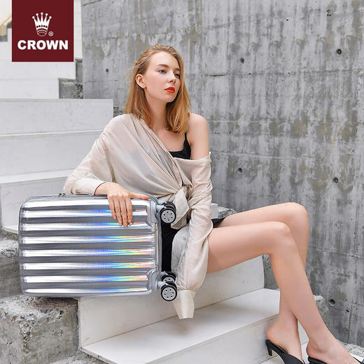 【多样屋专柜】皇冠CROWN现代商务登机箱C-F5249H彩虹银 20寸 商品图1