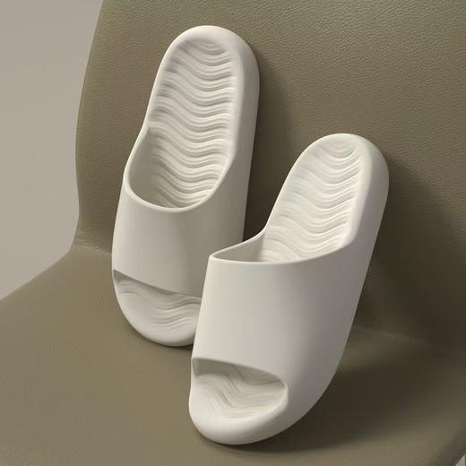 【多样屋专柜】多样屋新款情侣EVA踩屎感凉拖鞋/白36/37（拍大一码） 商品图3