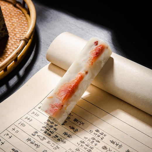 寿山石芙蓉老料雕“荷花”方章 商品图5