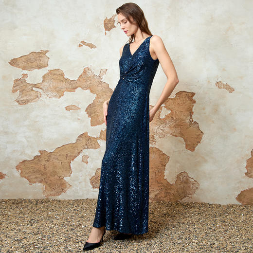 EITIE爱特爱重工亮片修身优雅气质V领无袖礼服连衣裙夏新款8277909 商品图4