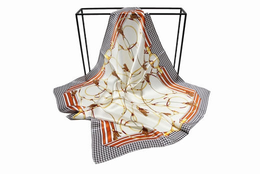 【多样屋专柜】兰之魅  BLUE CHARM艺术金方巾 100%优质桑蚕丝70*70cm 商品图8