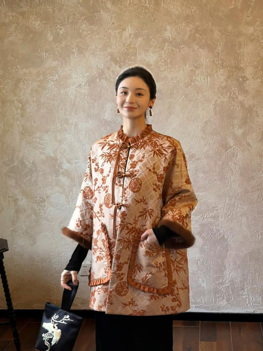 盛唐婧 | 梅竹双清新中式提花绒拼水貂中长款外套 商品图8