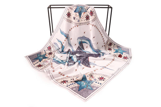 【多样屋专柜】兰之魅  BLUE CHARM艺术金方巾 100%优质桑蚕丝70*70cm 商品图11