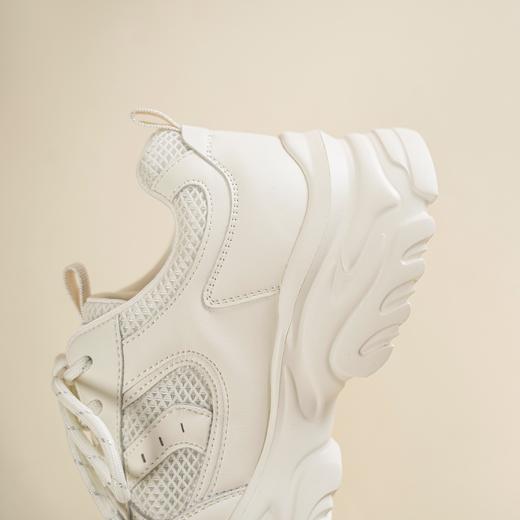 【舒适透气】西村名物2026年春季新款厚底增高舒适透气百搭小白鞋老爹鞋T26AM18141 商品图7