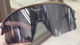 25OAKLEYStunt Wing951907