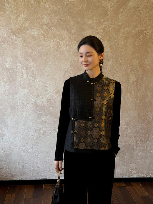 盛唐婧 | 轻奢老钱风龟裂纹拼天马纹宋锦马甲 商品图4