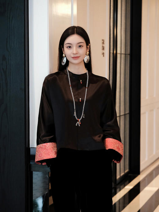 盛唐牡丹| 丝毛拼重缎宋锦袖外套（红色袖口） 商品图0