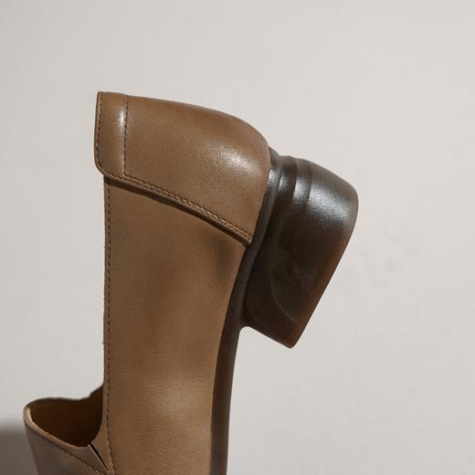 【牛皮革】西村名物2026年春季新款舒适低跟纯色软面浅口单鞋妈妈鞋X26AE18001 商品图9