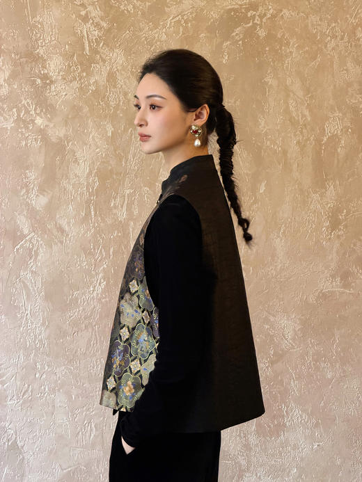 盛唐婧 | 轻奢老钱风龟裂纹拼天马纹宋锦马甲 商品图6