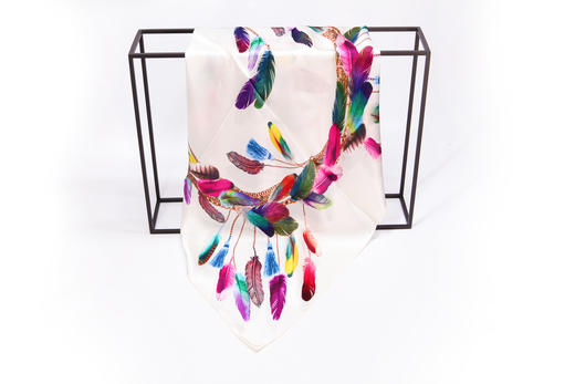 【多样屋专柜】兰之魅  BLUE CHARM艺术金方巾 100%优质桑蚕丝70*70cm 商品图14