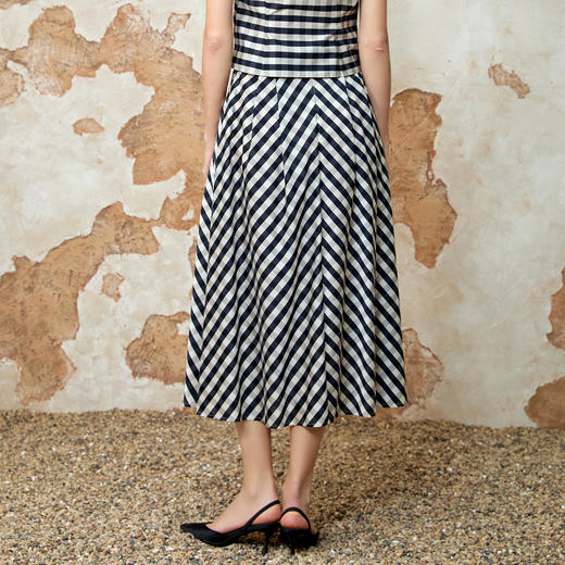 EITIE爱特爱气质优雅通勤高腰显瘦a字半身裙夏季新款8206903 商品图4