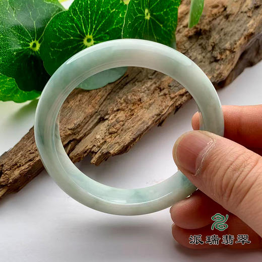 派瑞翡翠 翡翠手镯 糯种 绿色 飘花 商品图3