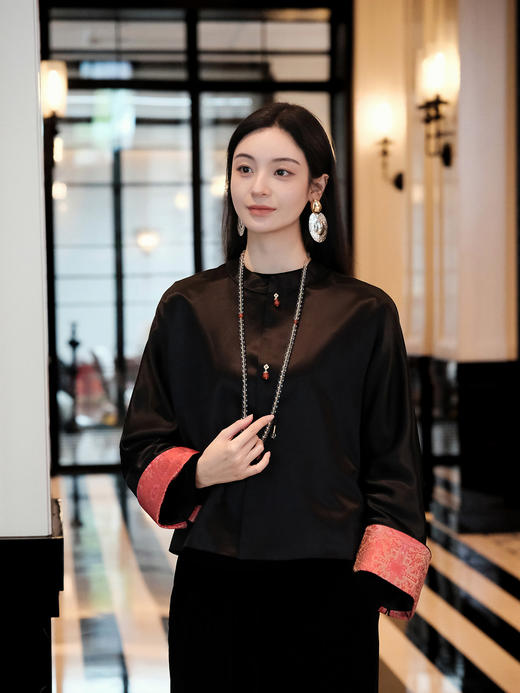 盛唐牡丹| 丝毛拼重缎宋锦袖外套（红色袖口） 商品图1