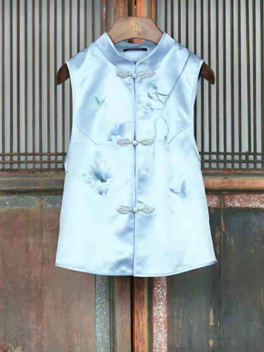 盛唐牡丹盛奢系列| 玉兰花开手绣丝毛马甲 商品图0