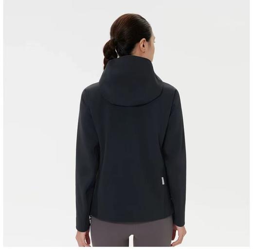 小树KL女士软壳冲锋衣   城市与山野的无缝切换 商品图7