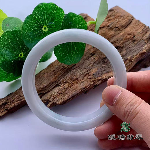 派瑞翡翠 翡翠手镯 糯种  飘花 商品图3