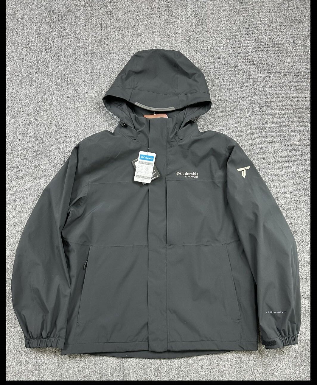 现货 哥伦比亚全压胶冲锋衣，只有十几件..面料很软