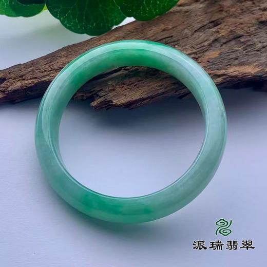派瑞翡翠 翡翠手镯 糯种 绿色 商品图2