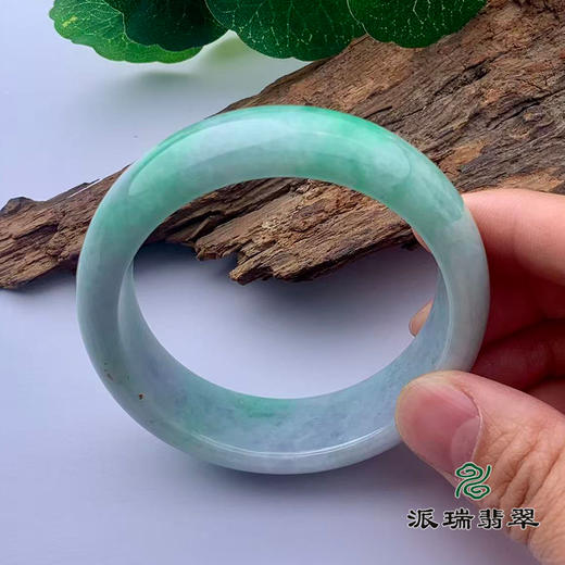 派瑞翡翠 翡翠手镯 糯种 绿色 商品图0