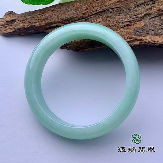 派瑞翡翠 翡翠手镯 糯种 绿色 商品图3