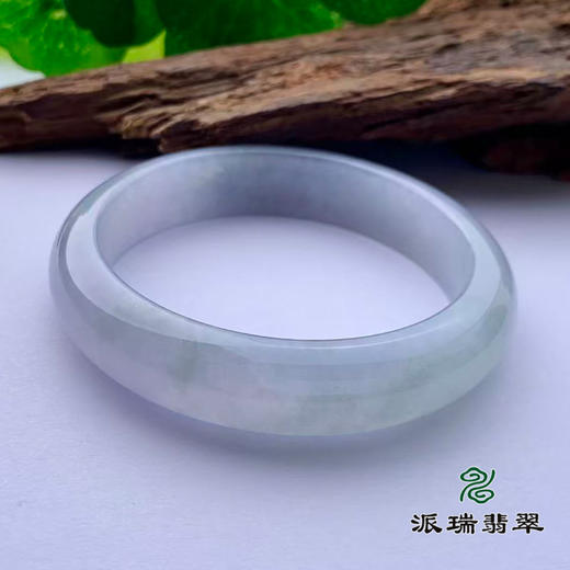 派瑞翡翠 翡翠手镯 糯冰种 浅绿色 商品图3