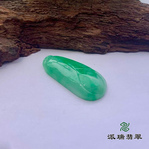 派瑞翡翠 翡翠挂件 糯种 绿色 商品图3