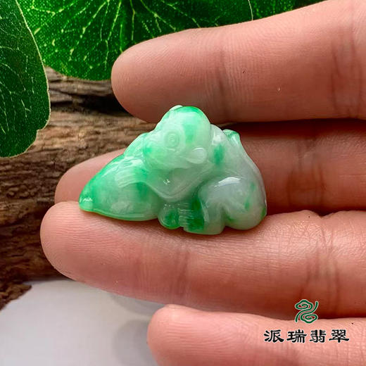 派瑞翡翠 翡翠挂件 糯种 绿色 商品图1