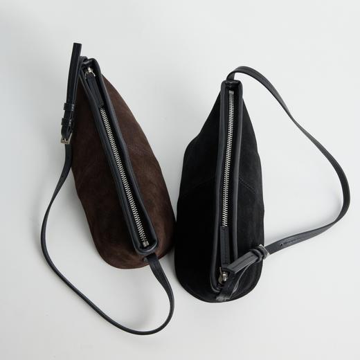 PRETTY RIVER翻毛皮腋下包 商品图4