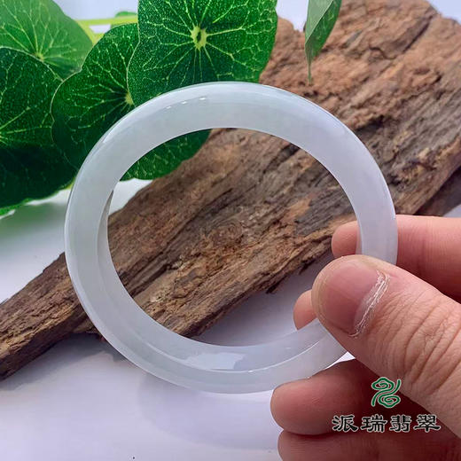 派瑞翡翠 翡翠手镯 糯种 绿色 商品图3