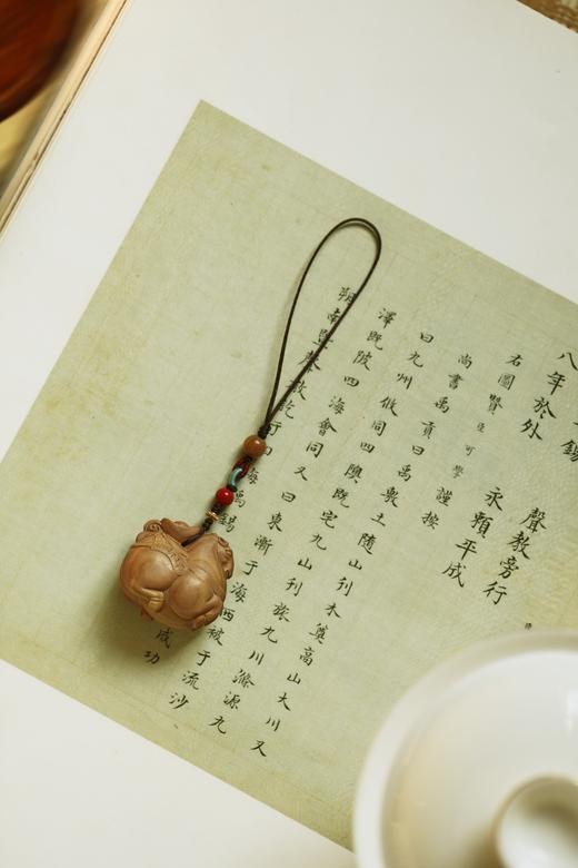 老山檀香|马上有钱挂件 商品图1