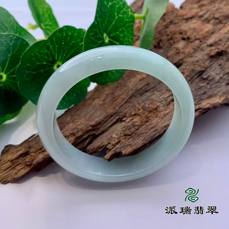 派瑞翡翠 翡翠手镯 糯种 绿色 飘花