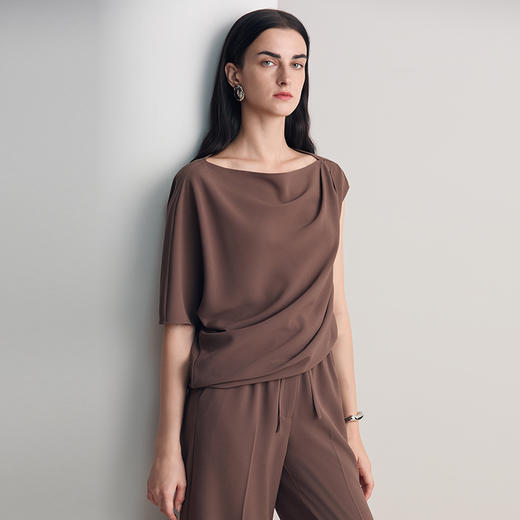 EITIE爱特爱2026夏季新款一字肩修身显瘦收腰气质大气上衣8613323 商品图3