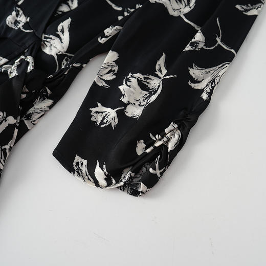 EITIE爱特爱气质优雅法式印花收腰显瘦连衣裙2026夏季新款8607315 商品图4