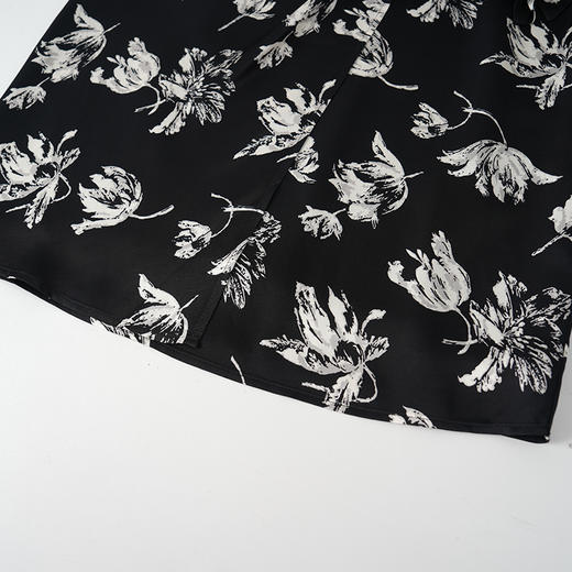 EITIE爱特爱气质优雅法式印花收腰显瘦连衣裙2026夏季新款8607315 商品图6