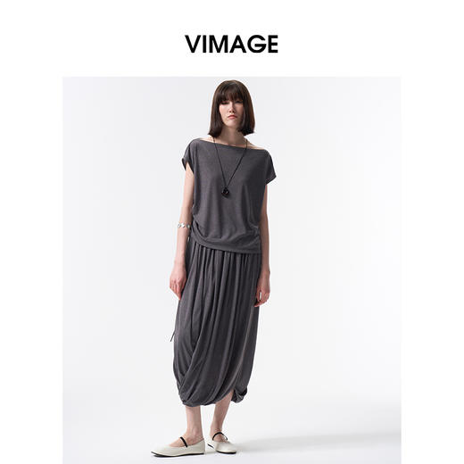 VIMAGE纬漫纪2026夏季新款一字领通勤百搭慵懒气质上衣V2513222 商品图0