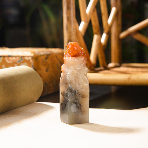 寿山石鸡母窝老料雕“刘海戏金蟾”方章 商品图0