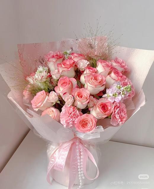 粉嫩可爱花束 商品图0