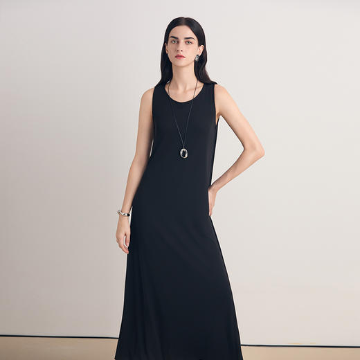 EITIE爱特爱时尚简约圆领通勤无袖黑色连衣裙2026夏季新款8607316 商品图5