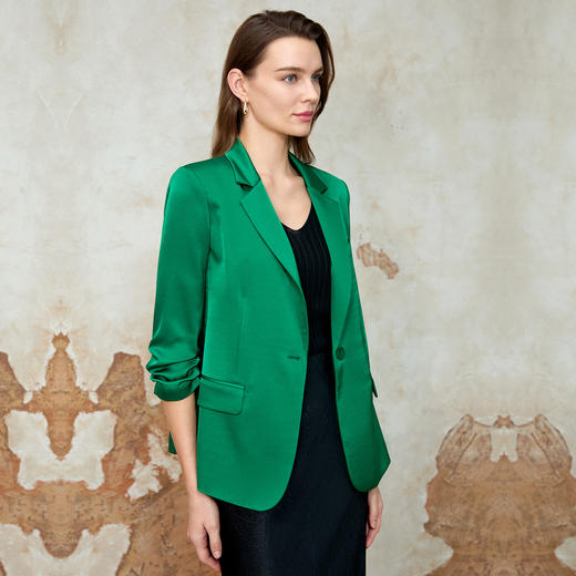 EITIE爱特爱气质单扣中袖薄款缎面高级西装外套夏季新款8203905 商品图2