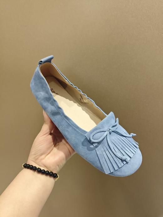【绒面羊皮】西村名物2026年春季新款舒适平底软底软面流苏饰扣浅口单鞋豆豆鞋X26AE17011 商品图1