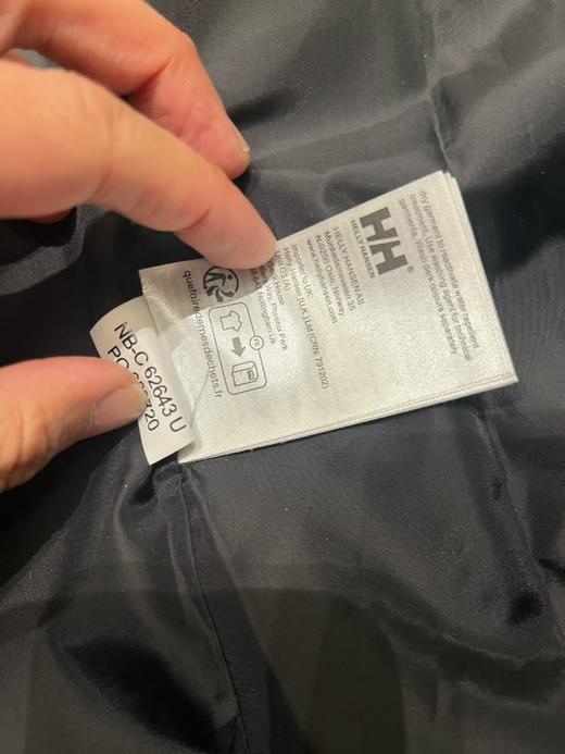 现货 HH海里汉森防水夹克外套..帽子可收纳..面料非常有质感... 商品图6